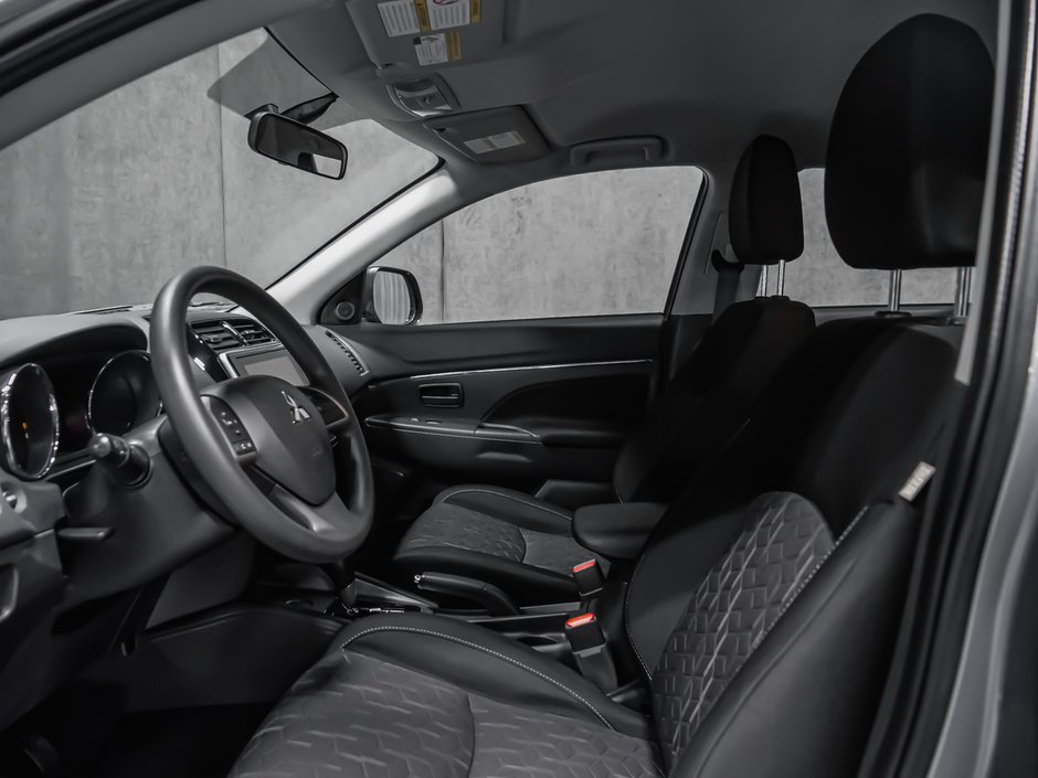 2023 Mitsubishi RVR ES-10