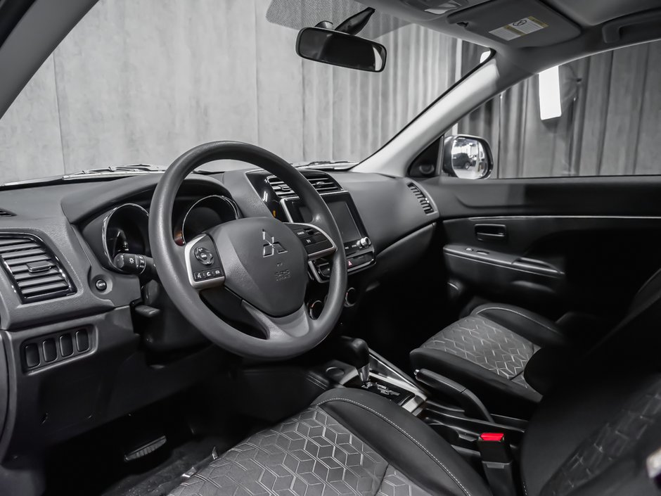 2023 Mitsubishi RVR ES-5