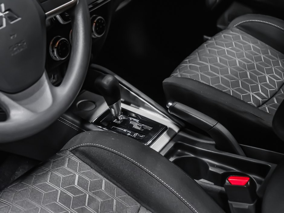 2023 Mitsubishi RVR ES-6