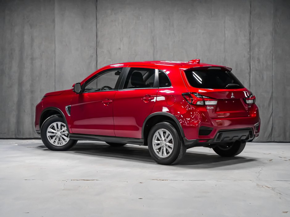2024 Mitsubishi RVR SE-4