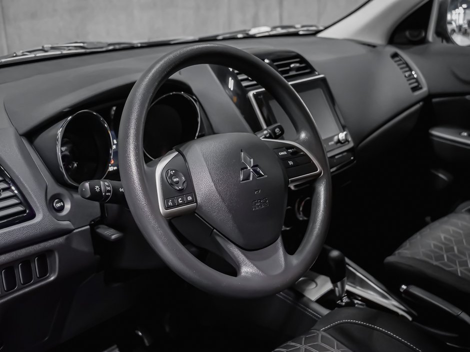 2024 Mitsubishi RVR ES  APPLE CAR PLAY-7