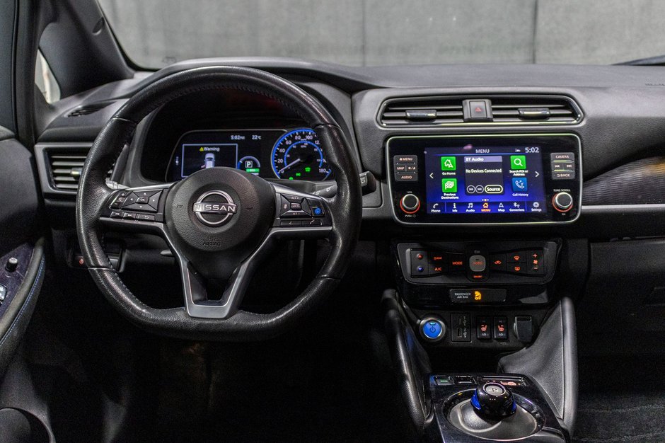 Nissan Leaf SV 2023-8