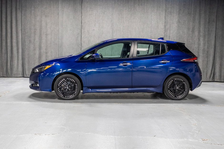 Nissan Leaf SV 2023-3