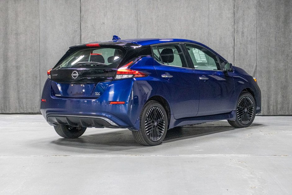Nissan Leaf SV 2023-6