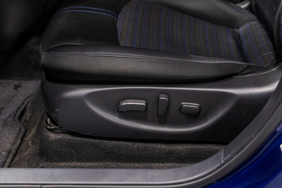 Nissan Leaf SV 2023-18
