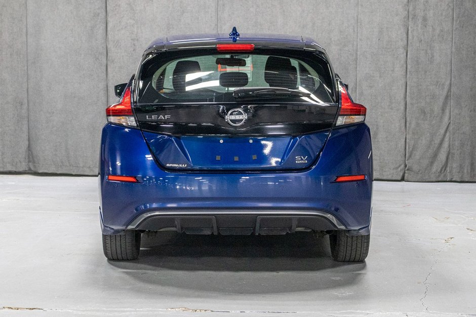 Nissan Leaf SV 2023-5