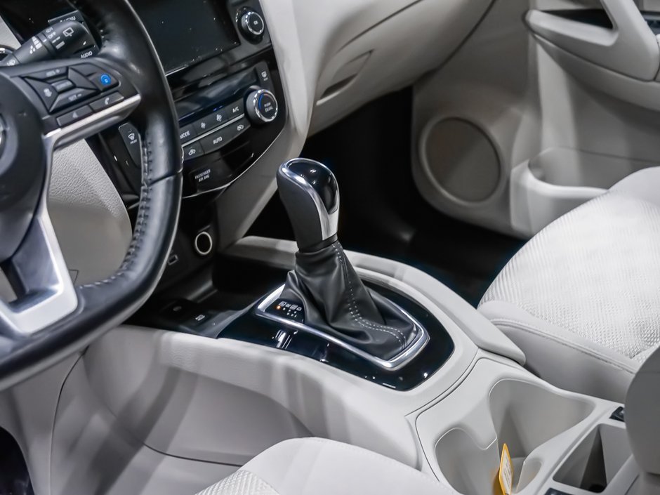 Nissan Qashqai AWD SV TOIT OUVRANT SIÈGES ET VOLANT CHAUFFANT 2022-7