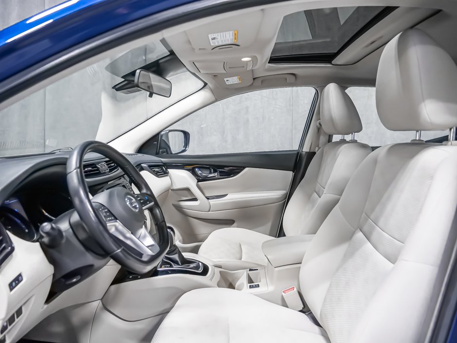 Nissan Qashqai AWD SV TOIT OUVRANT SIÈGES ET VOLANT CHAUFFANT 2022-13