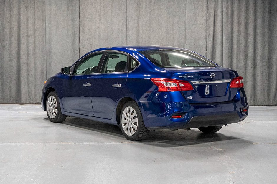 Nissan Sentra  2019-1