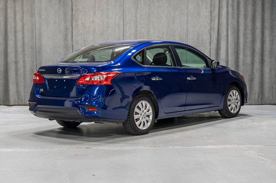Nissan Sentra  2019-6
