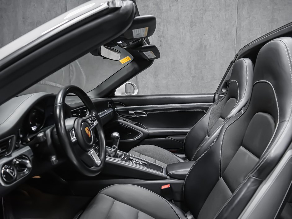 Porsche 911 TARGA 4 MANUAL 2018-33