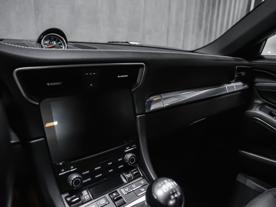 Porsche 911 TARGA 4 MANUAL 2018-25