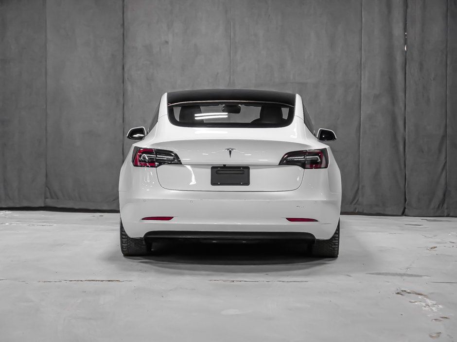 Tesla Model 3  2022-5