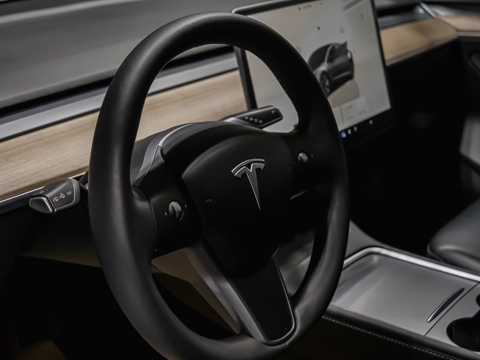Tesla Model 3  2023-9