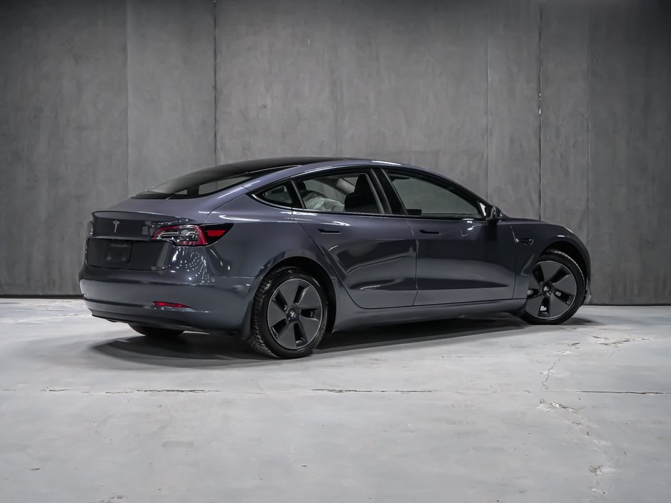 Tesla Model 3  2023-2