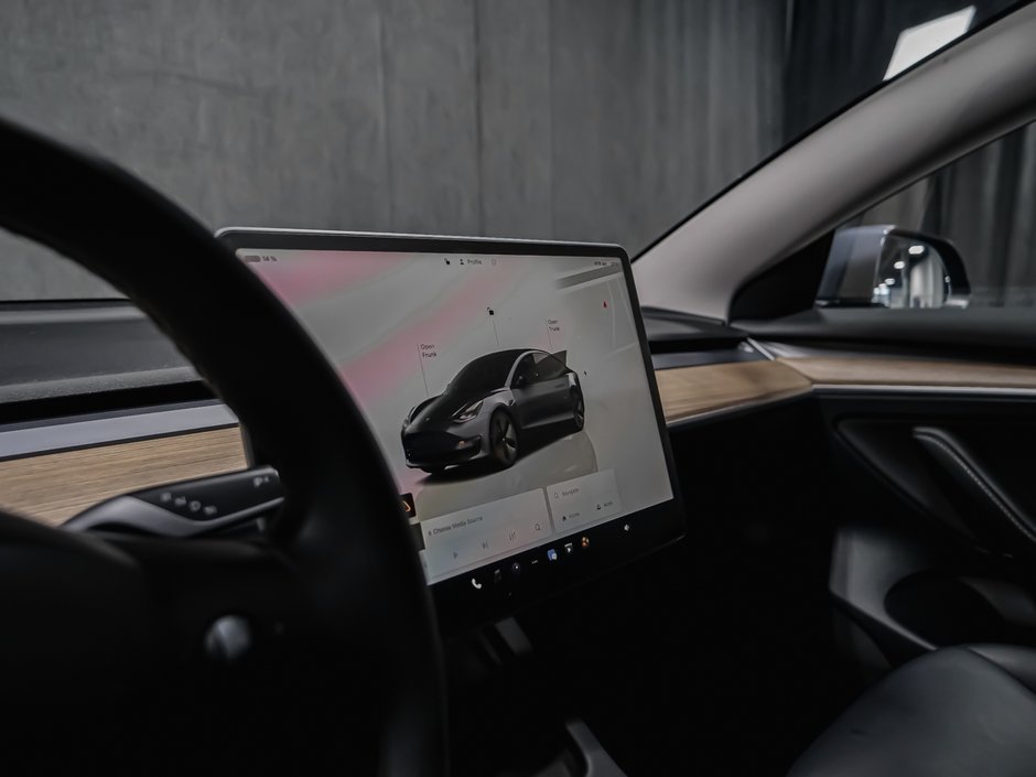 Tesla Model 3  2023-11