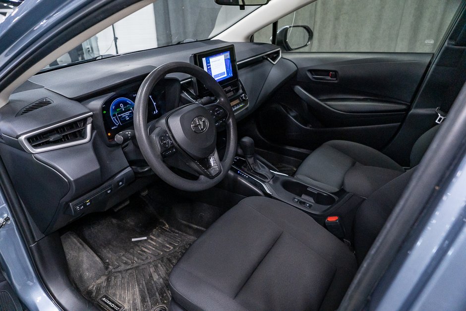 2025 Toyota Corolla Hybrid LE-1
