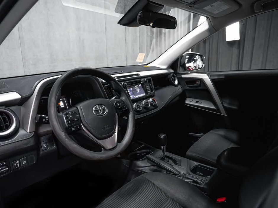2017 Toyota RAV4 LE-6