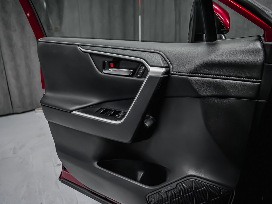 Toyota RAV4 HYBRID LIMITED 2021-11