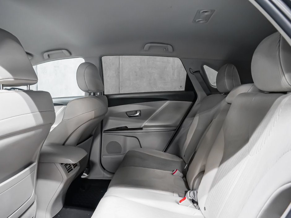 2013 Toyota Venza-14