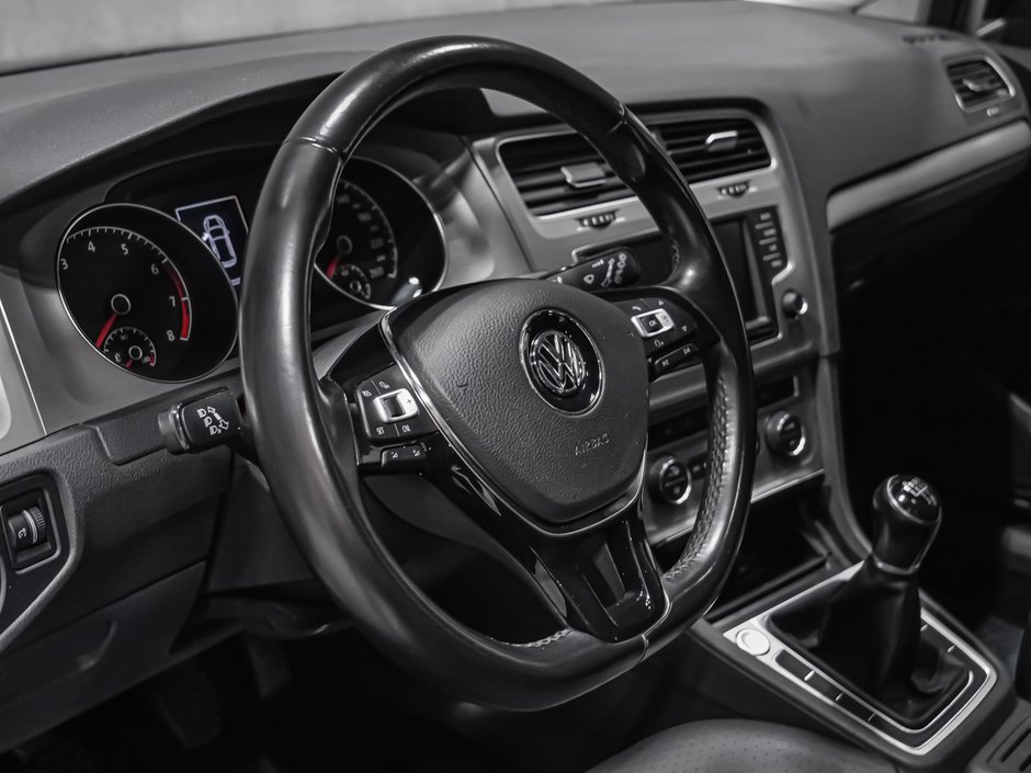 Volkswagen Golf  2017-7