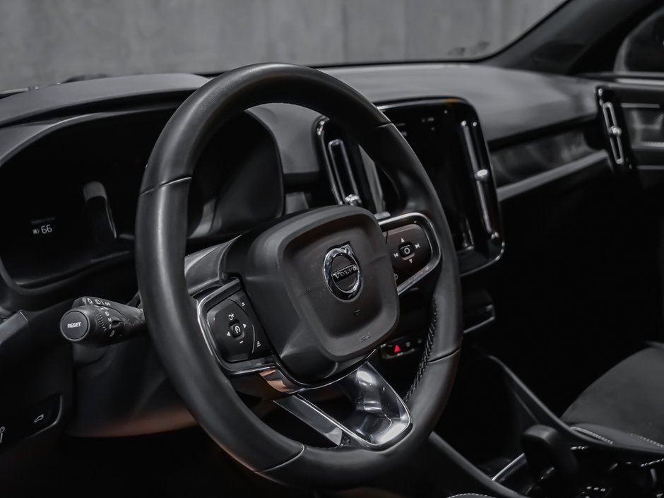 Volvo C40 Recharge Pure Electric ULTIMATE 2022-8