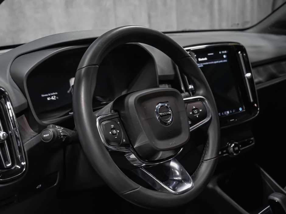 Volvo C40 Recharge Pure Electric ULTIMATE 2023-8