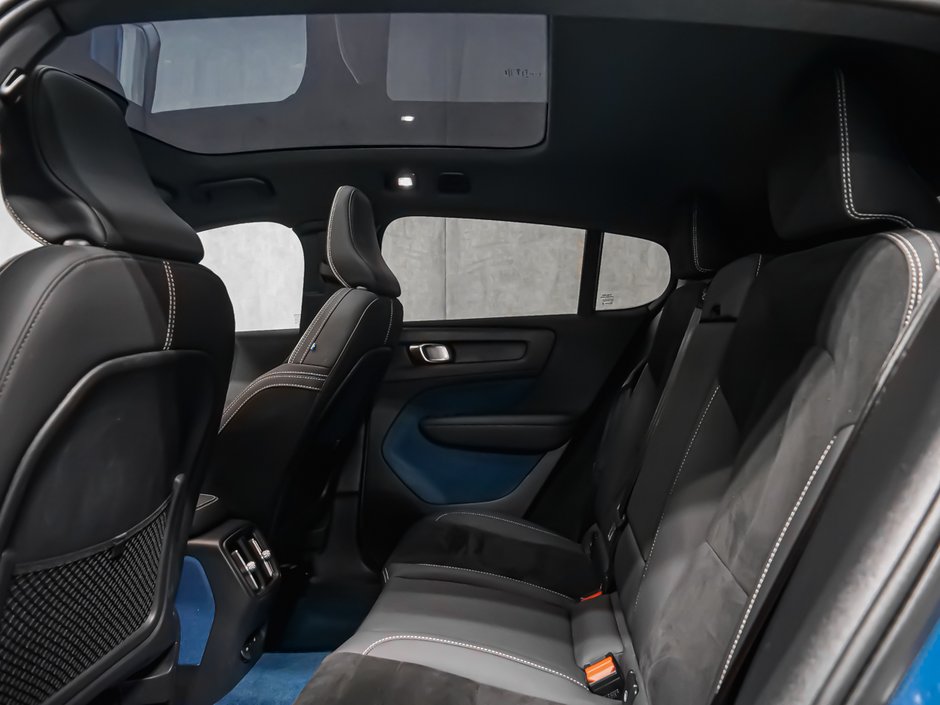 Volvo C40 Recharge Pure Electric Ultimate Twin Motor Electric 2023-12