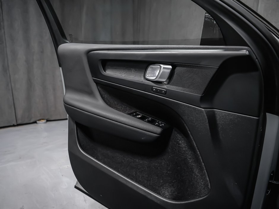 Volvo C40 Recharge Pure Electric CORE 2024-10