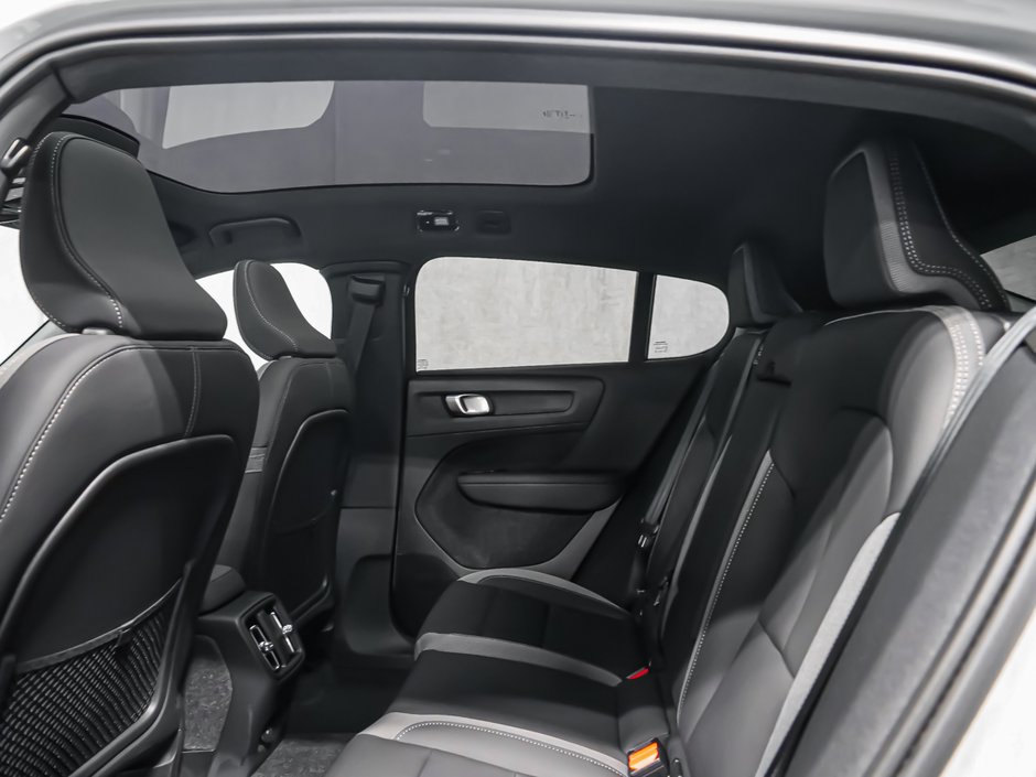 2025 Volvo EC40 TWIN Plus-11