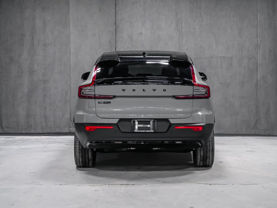 2026 Volvo EC40 Twin Motor, Ultra Black Edition-5