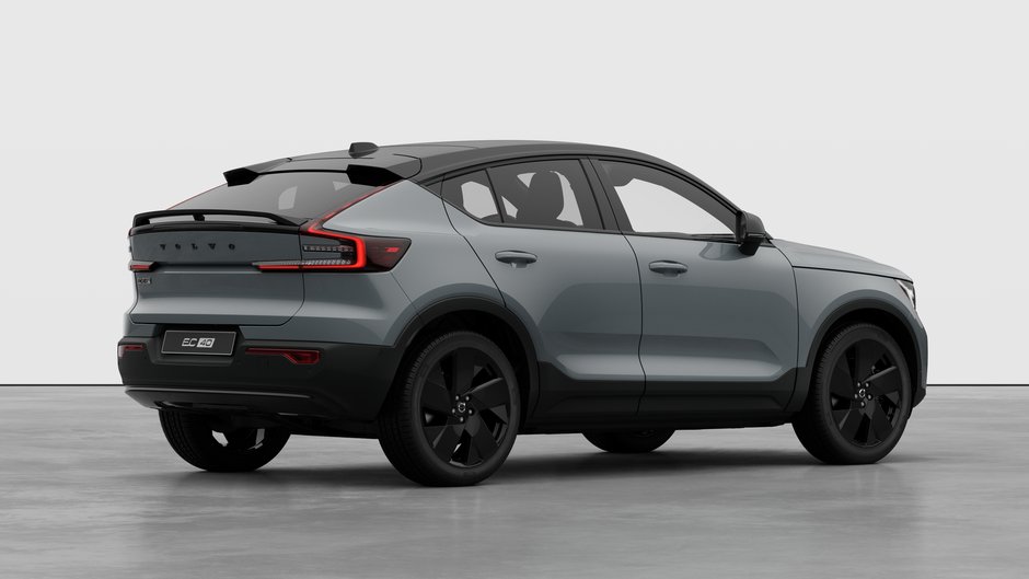 2026 Volvo EC40 Twin Motor, Ultra Black Edition-3
