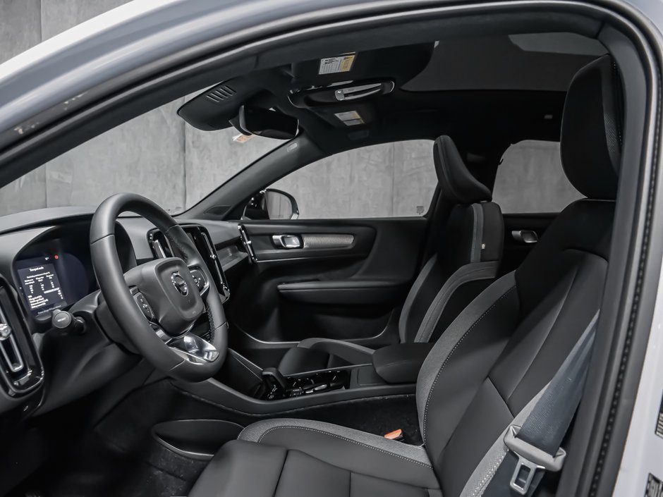 2026 Volvo EC40 Twin Motor, Core-11