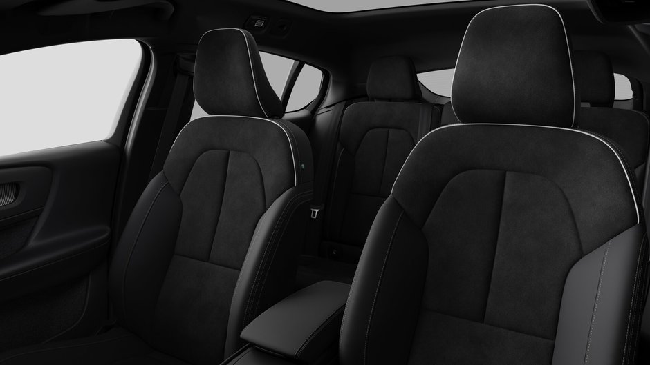 2026 Volvo EC40 Twin Motor, Ultra Black Edition-11