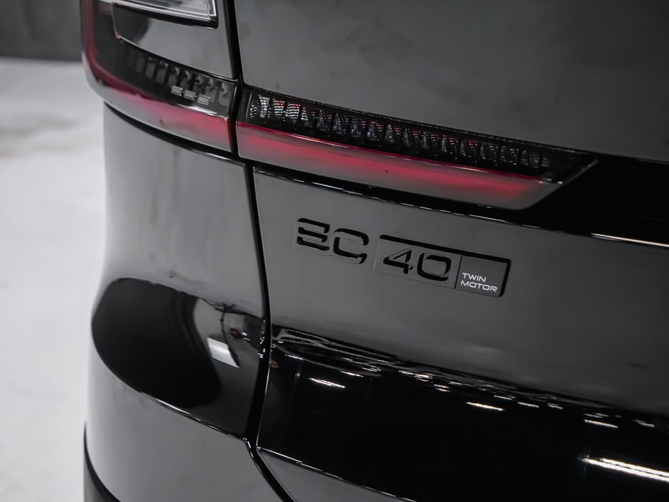 2026 Volvo EC40 Twin Motor, Ultra Black Edition-5