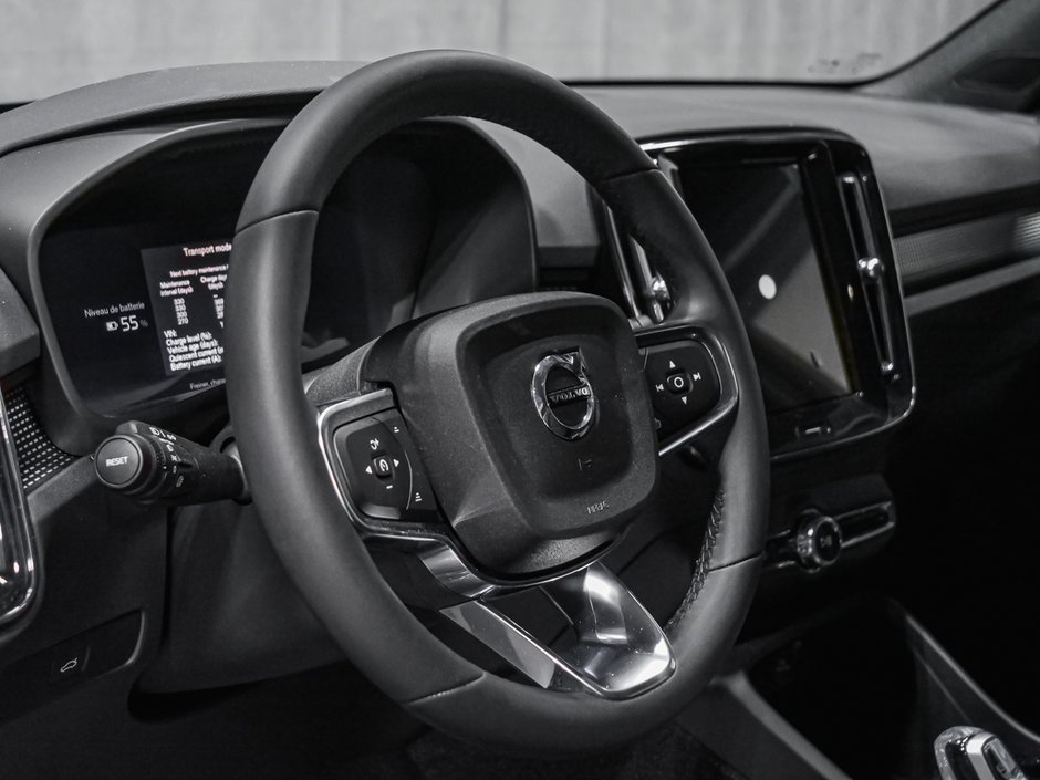 2026 Volvo EC40 Twin Motor, Ultra Black Edition-7