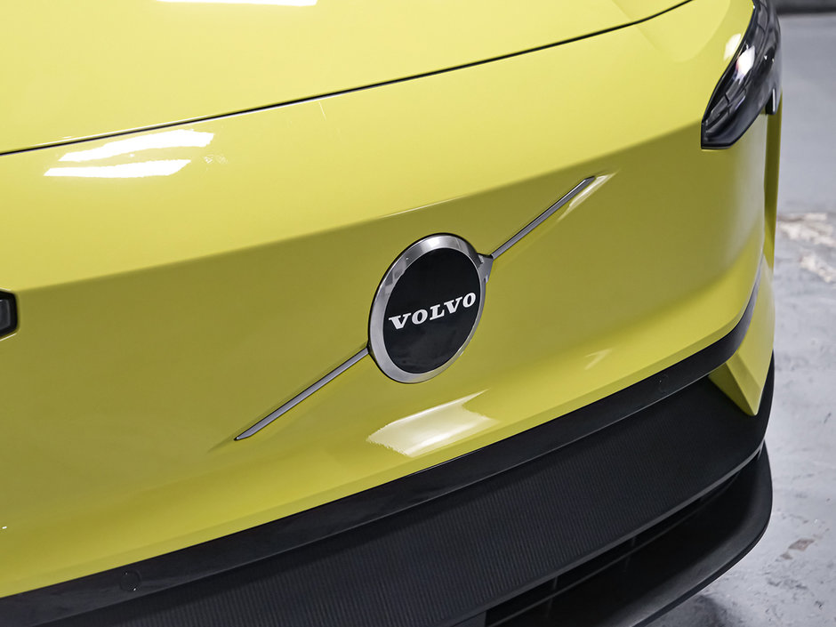 2025 Volvo EX30 PLUS-33