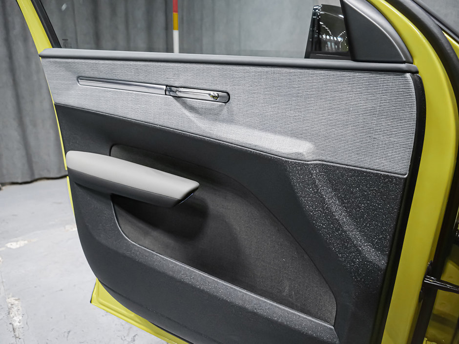 2025 Volvo EX30 PLUS-22