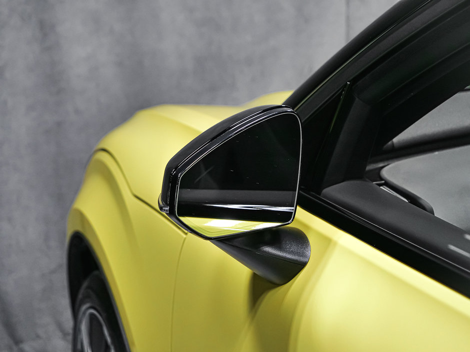 2025 Volvo EX30 PLUS-14