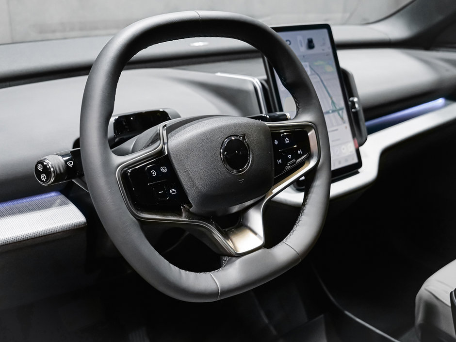 2025 Volvo EX30 PLUS-20