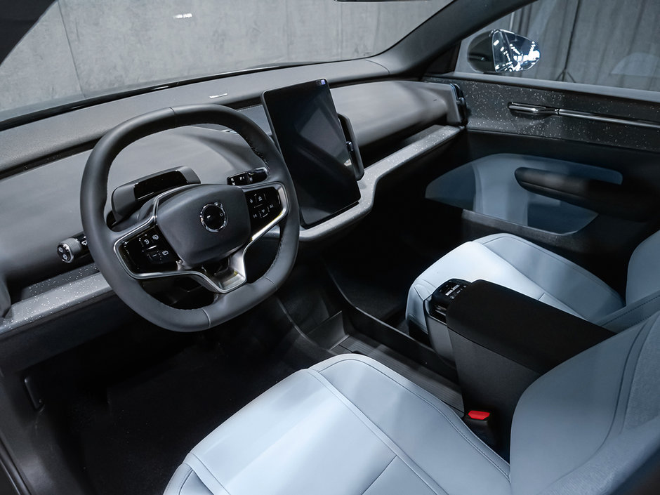 2025 Volvo EX30 TWIN Ultra-13