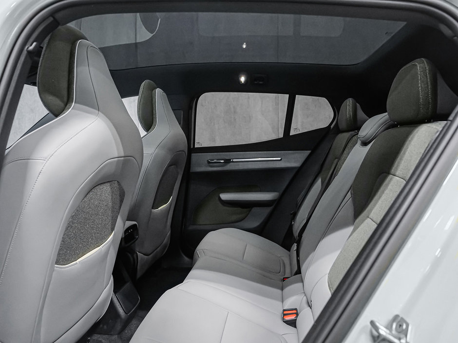2025 Volvo EX30 TWIN Ultra-44