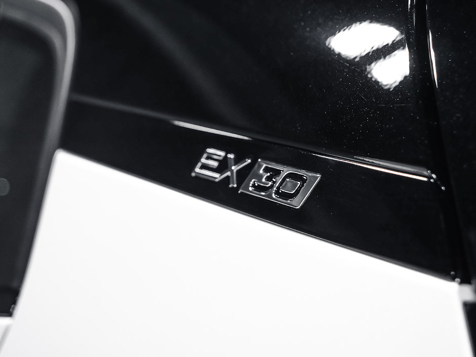 2025 Volvo EX30 TWIN Ultra-4