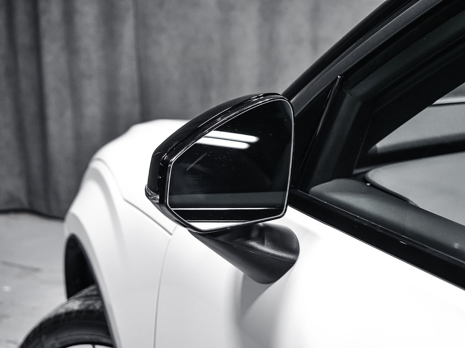 2025 Volvo EX30 TWIN Plus-8