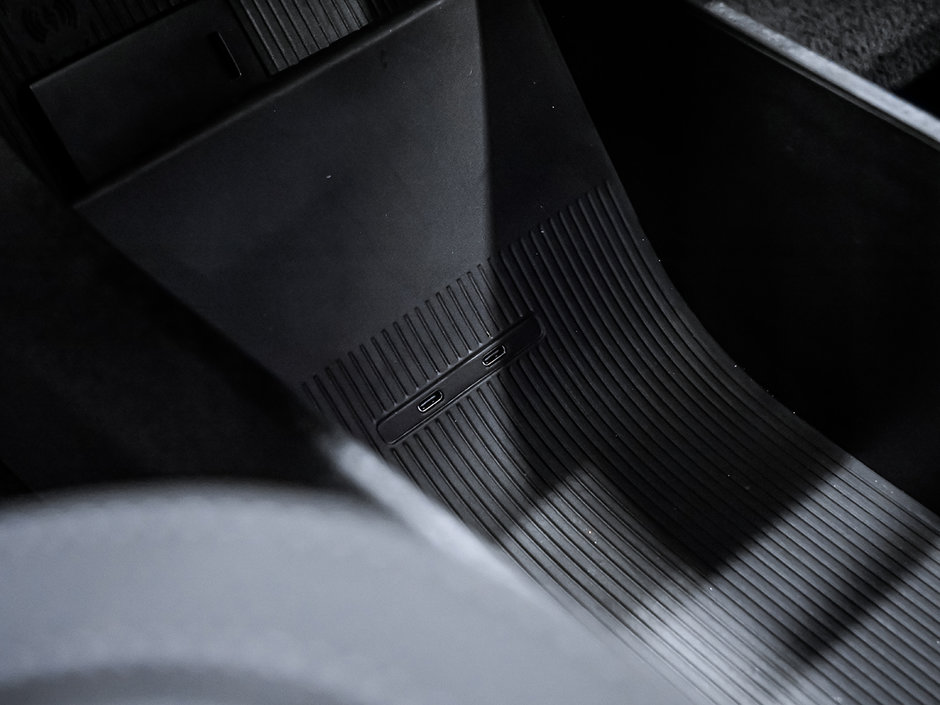 2025 Volvo EX30 Plus-22