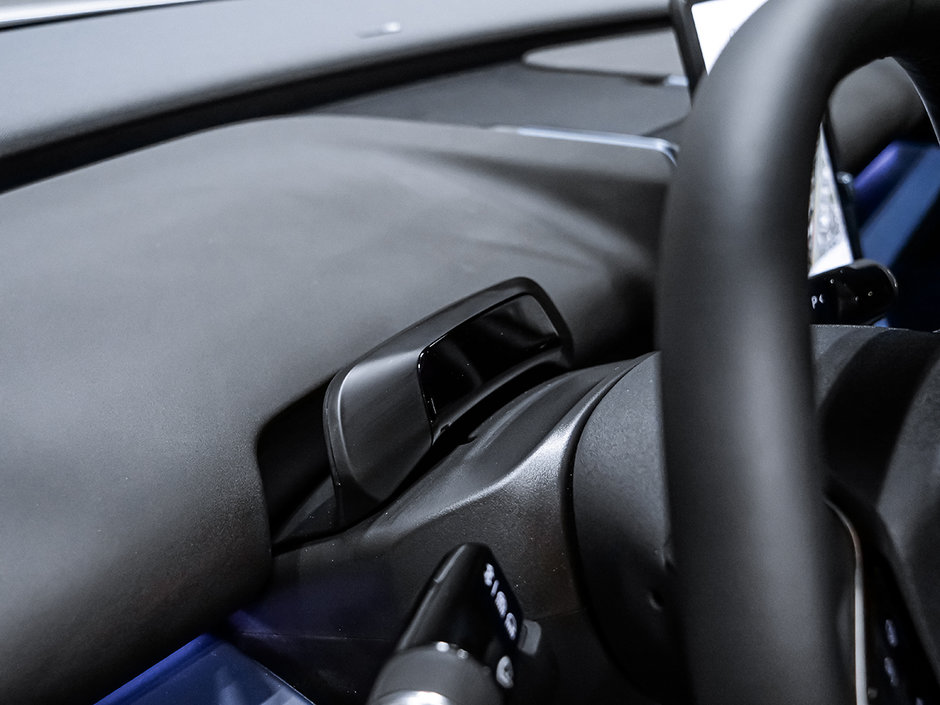 2025 Volvo EX30 Plus-16