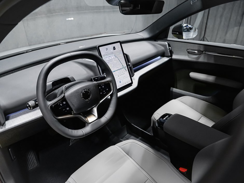 Volvo EX30 TWIN Plus 2025-22