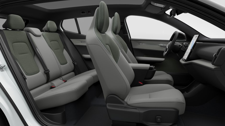 Volvo EX30 TWIN Plus 2025-10