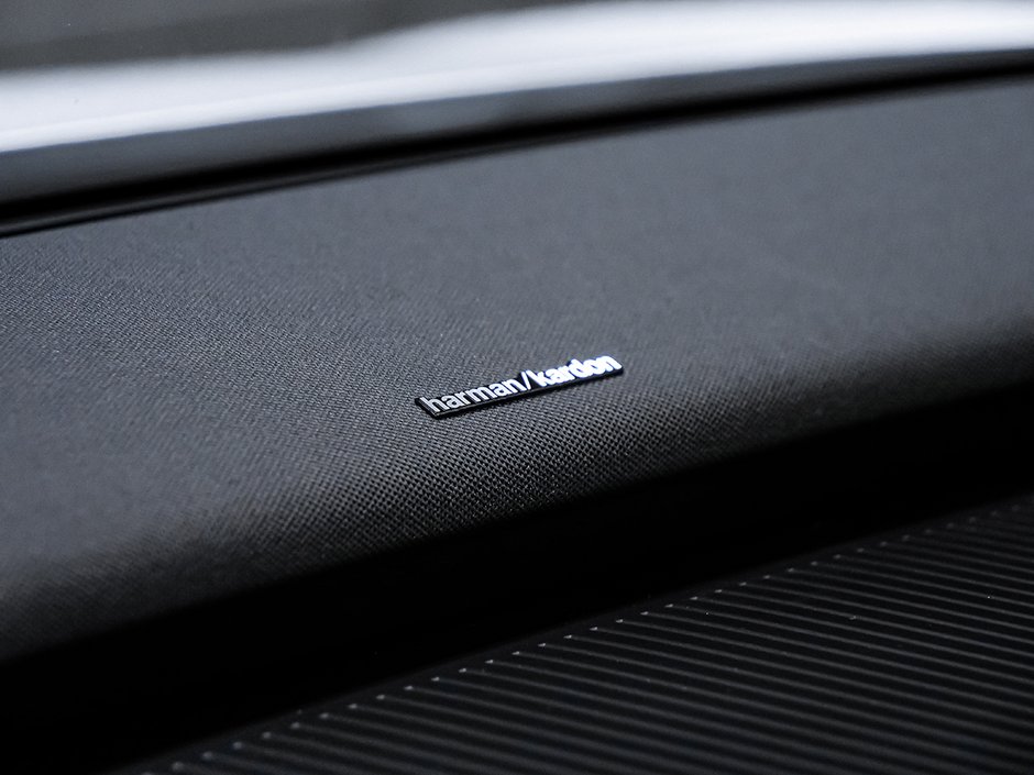2025 Volvo EX30 Ultra-32