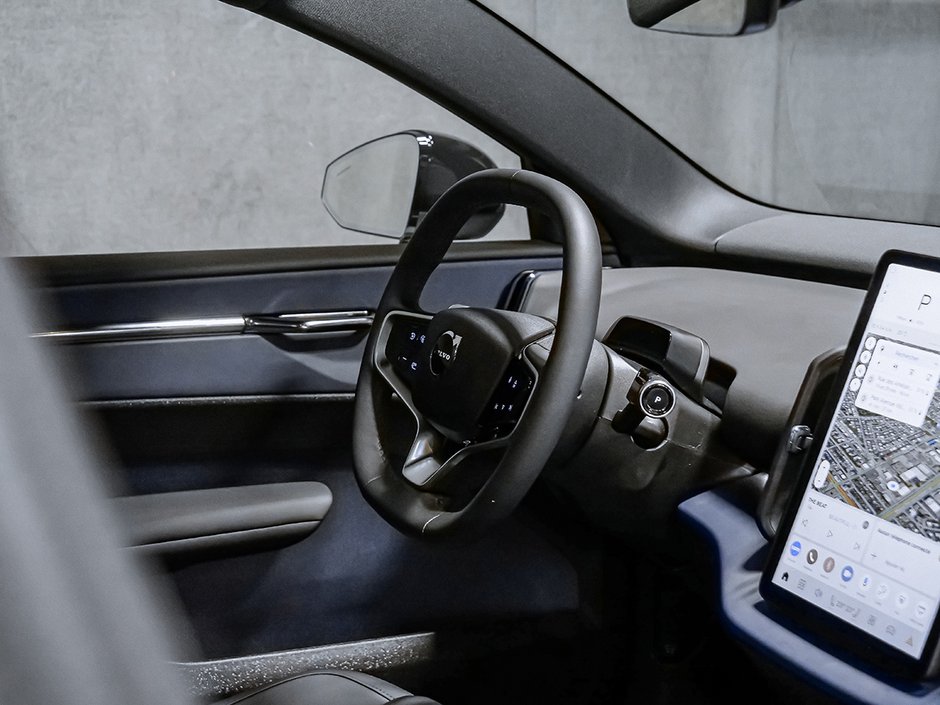 Volvo EX30 Plus 2025-41